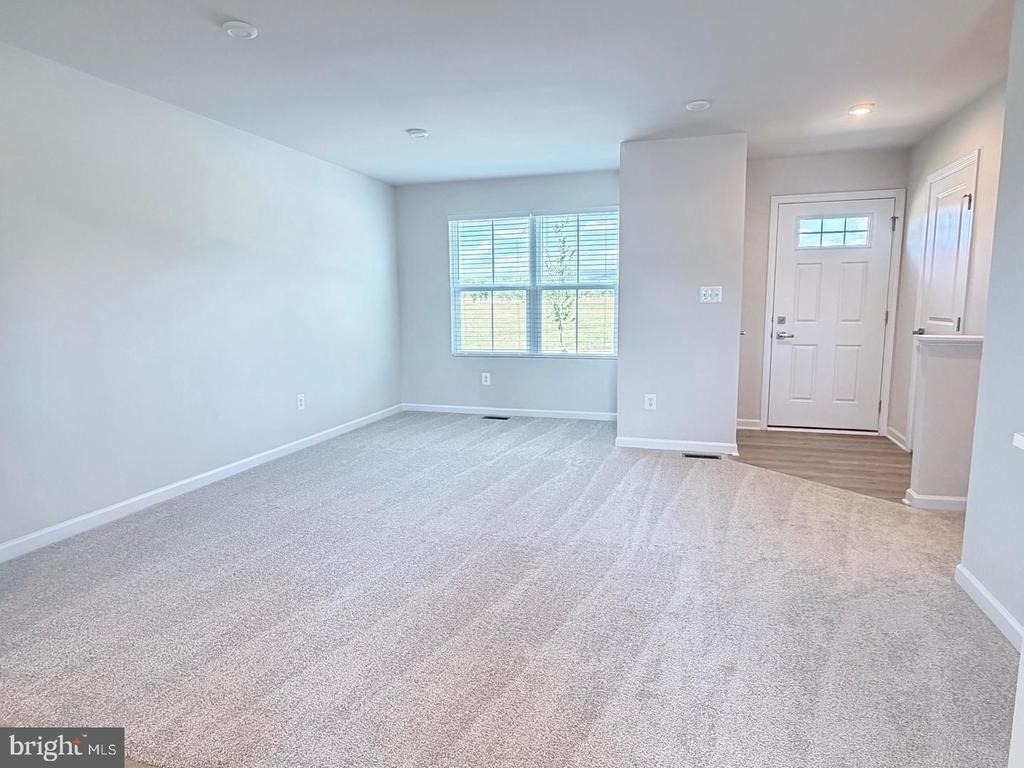 785 Hisey Avenue - Photo 9
