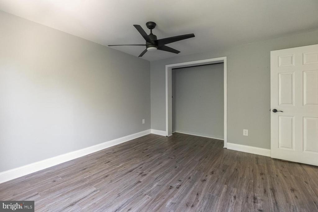 1895 Pohick Creek Court - Photo 11