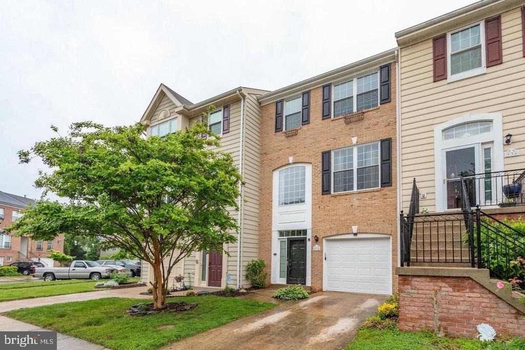 938 Herons Run Lane - Photo 0