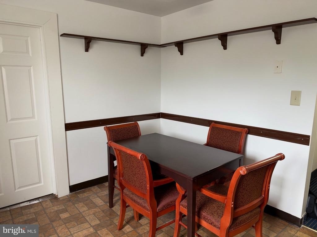 8640 Mathis Avenue - Photo 3