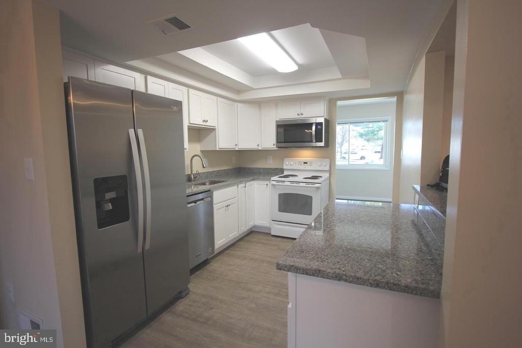 48 Monarch Drive - Photo 2