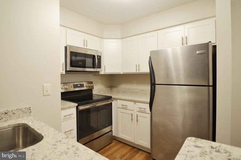6920 Mary Caroline Circle - Photo 4