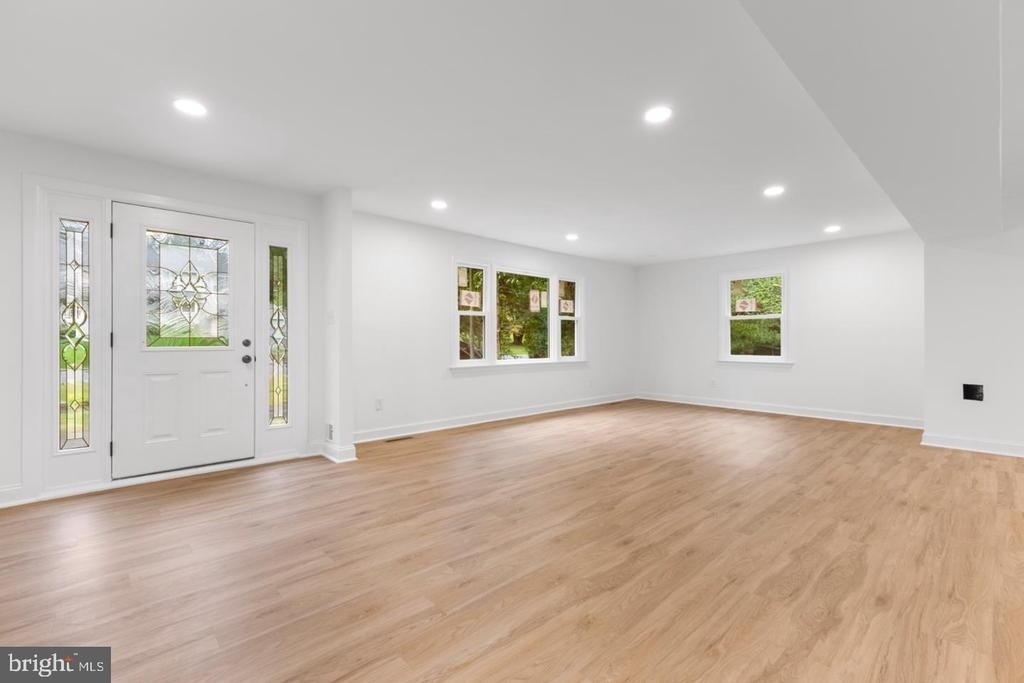 4408 Banff Street - Photo 2
