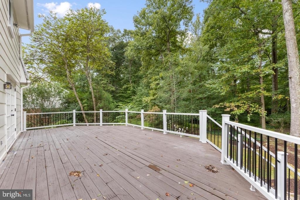 4408 Banff Street - Photo 33