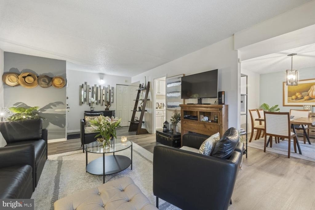 11815 Breton Court - Photo 4