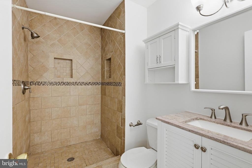 5906 Bridgetown Court - Photo 18