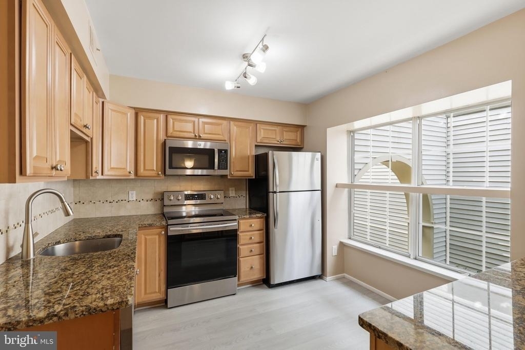 5906 Bridgetown Court - Photo 1