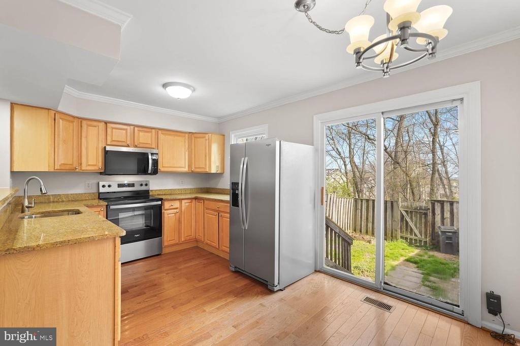 8483 Laurel Oak Drive - Photo 5