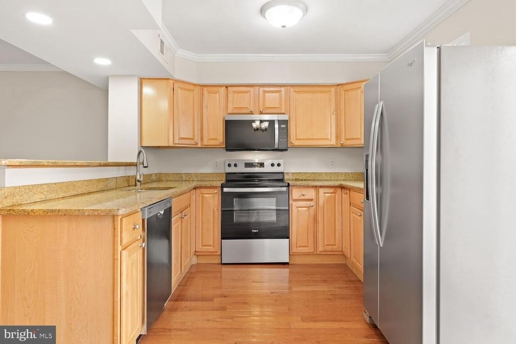 8483 Laurel Oak Drive - Photo 4