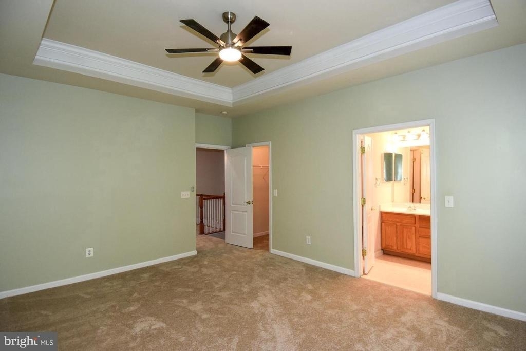 7810 Locust Leaf Lane - Photo 22
