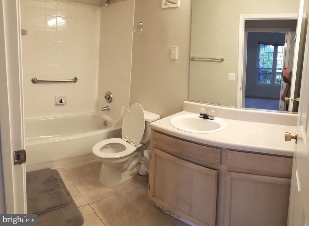 1521 Spring Gate Drive - Photo 11