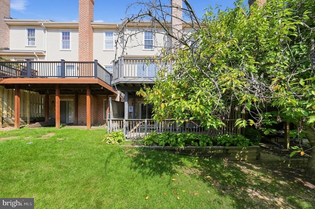 7427 Salford Court - Photo 19