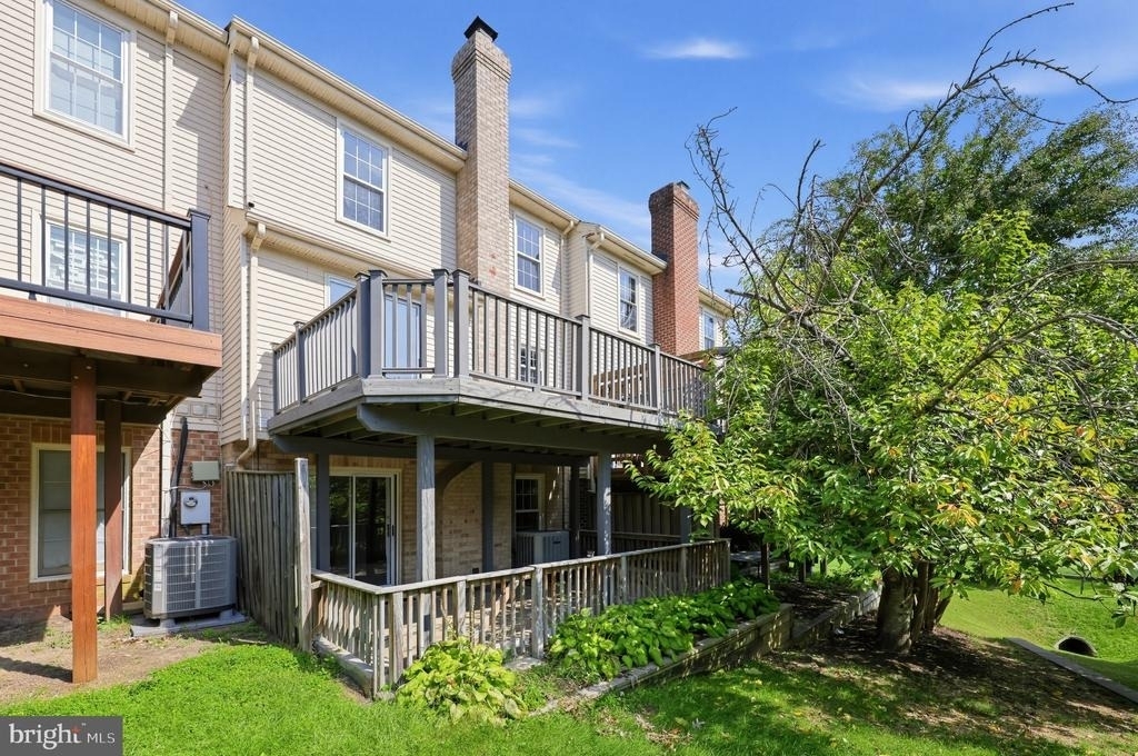7427 Salford Court - Photo 22