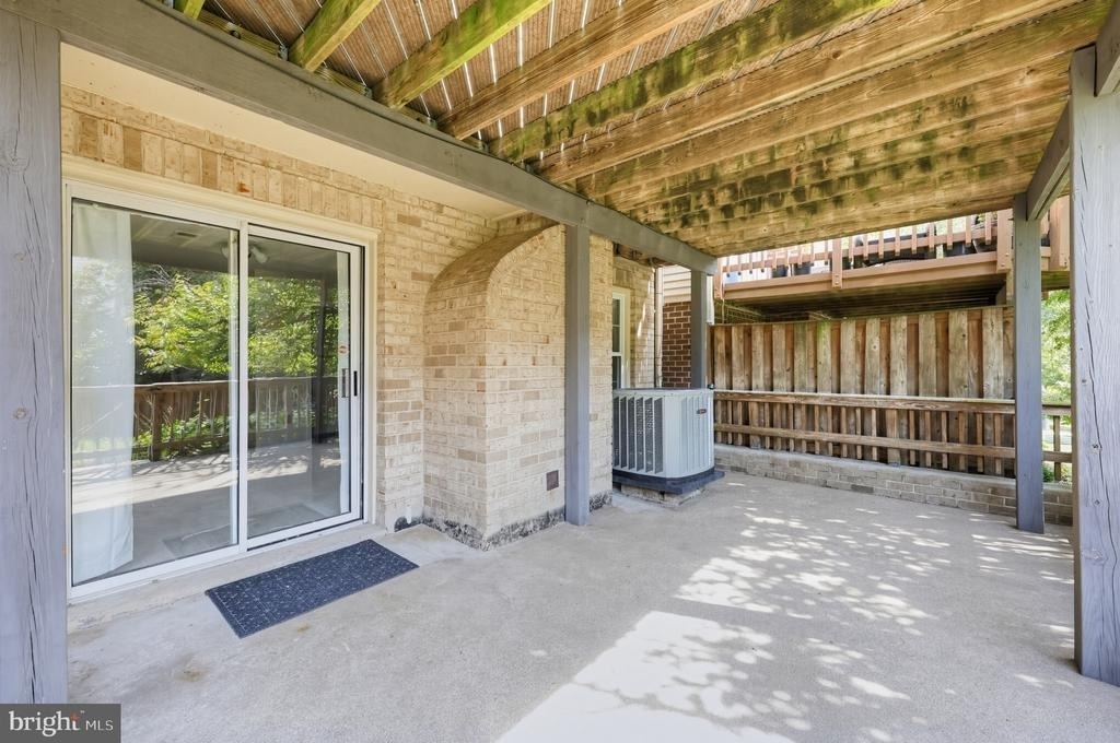 7427 Salford Court - Photo 23