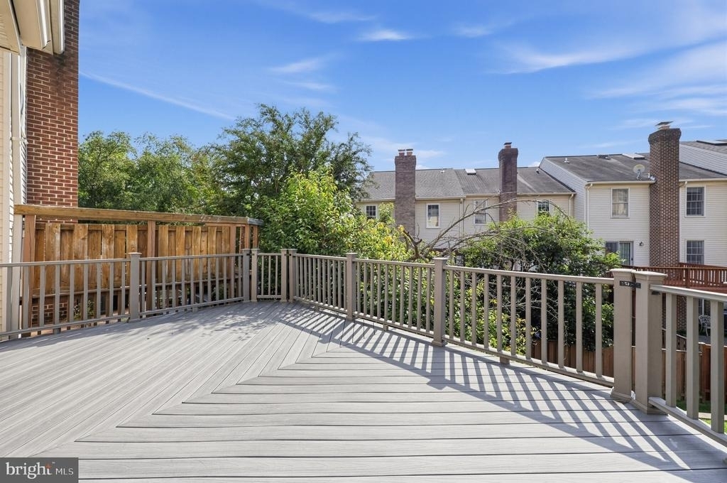 7427 Salford Court - Photo 24