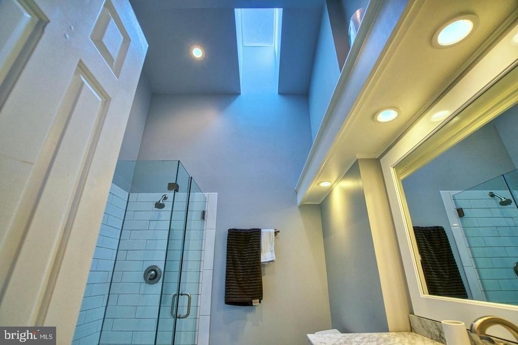 6137 Summer Park Lane - Photo 8