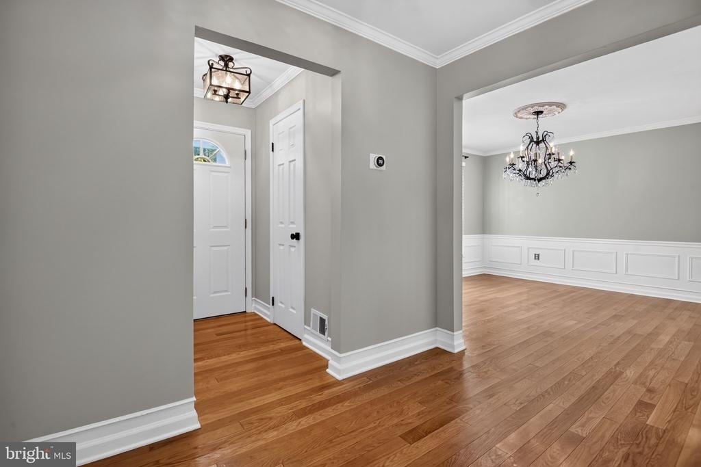 6143 Poburn Landing Court - Photo 2