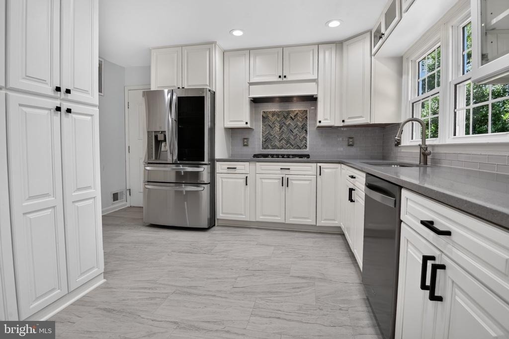 6143 Poburn Landing Court - Photo 13