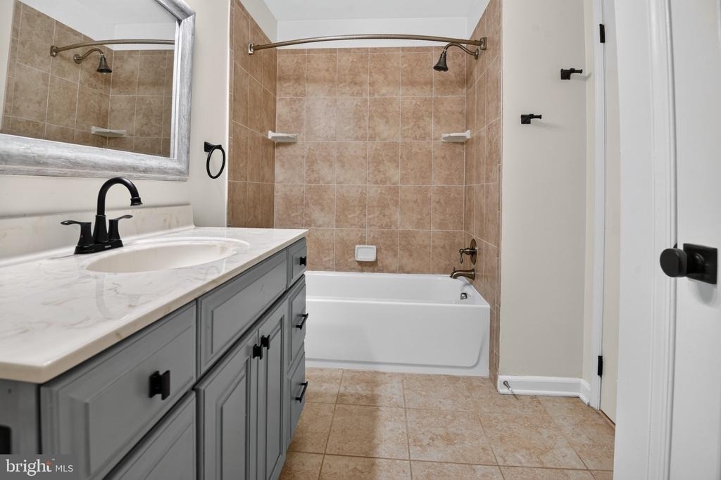 6143 Poburn Landing Court - Photo 33
