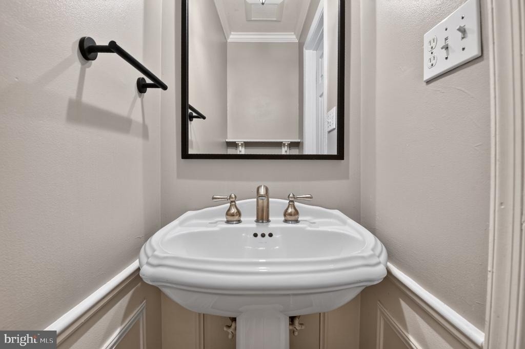 6143 Poburn Landing Court - Photo 17
