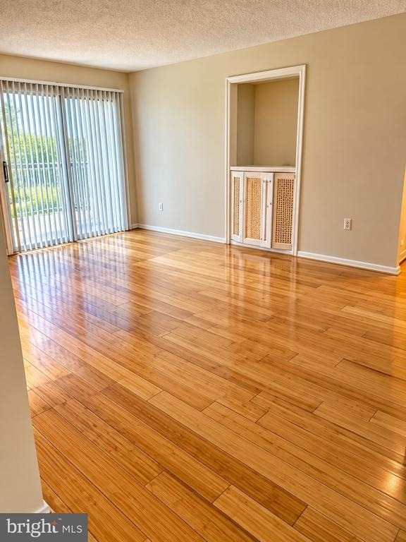 7723 Inversham Drive - Photo 4