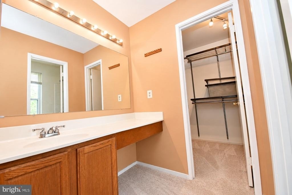 7819 Harrowgate Circle - Photo 19
