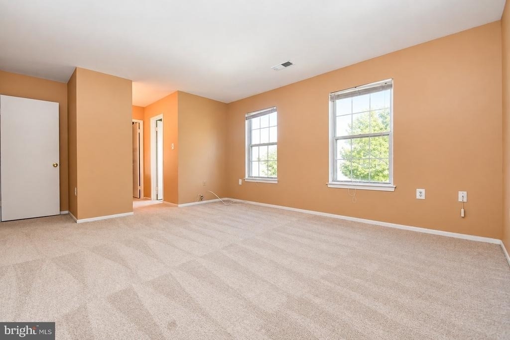 7819 Harrowgate Circle - Photo 14