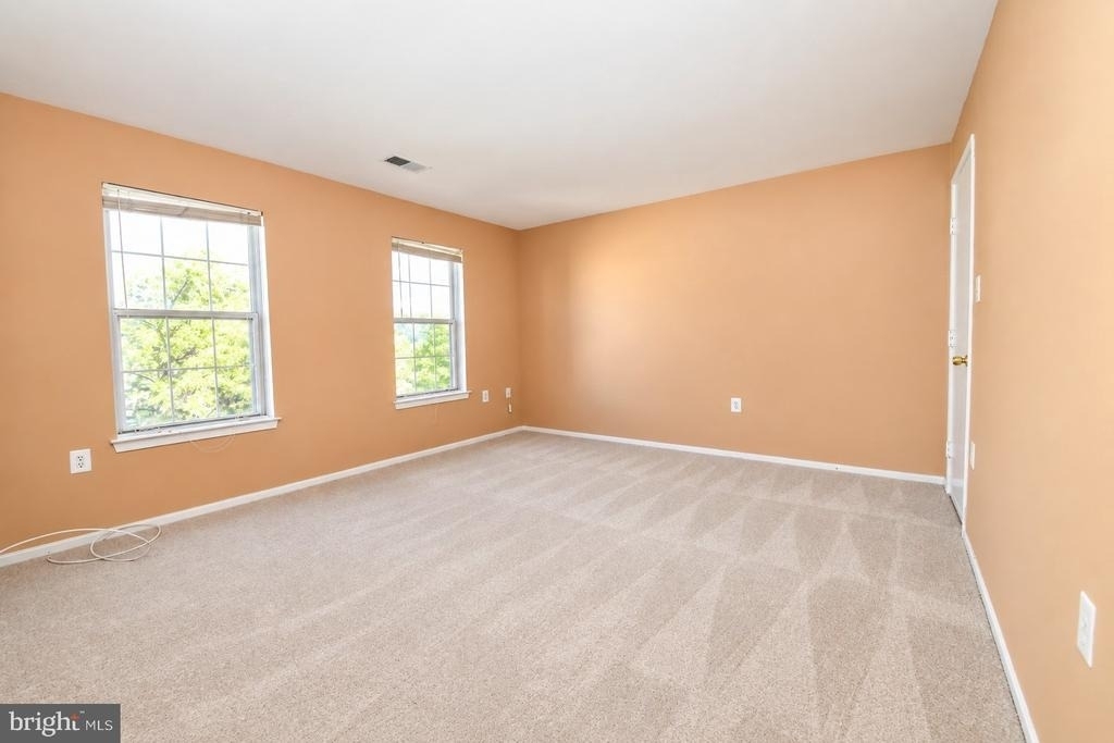 7819 Harrowgate Circle - Photo 13