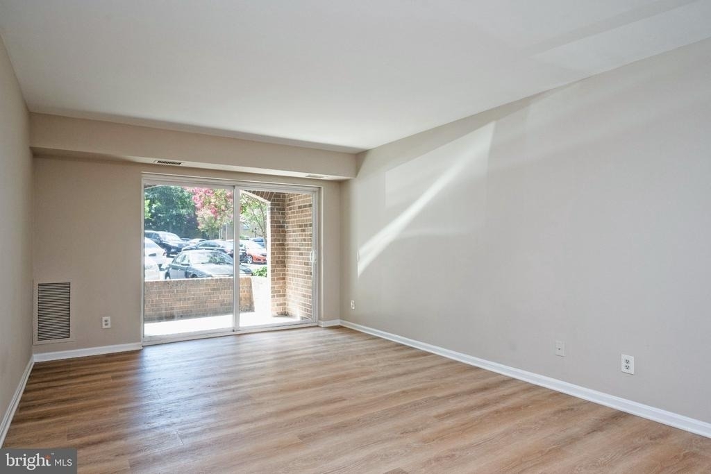 5908 Cove Landing Road - Photo 10