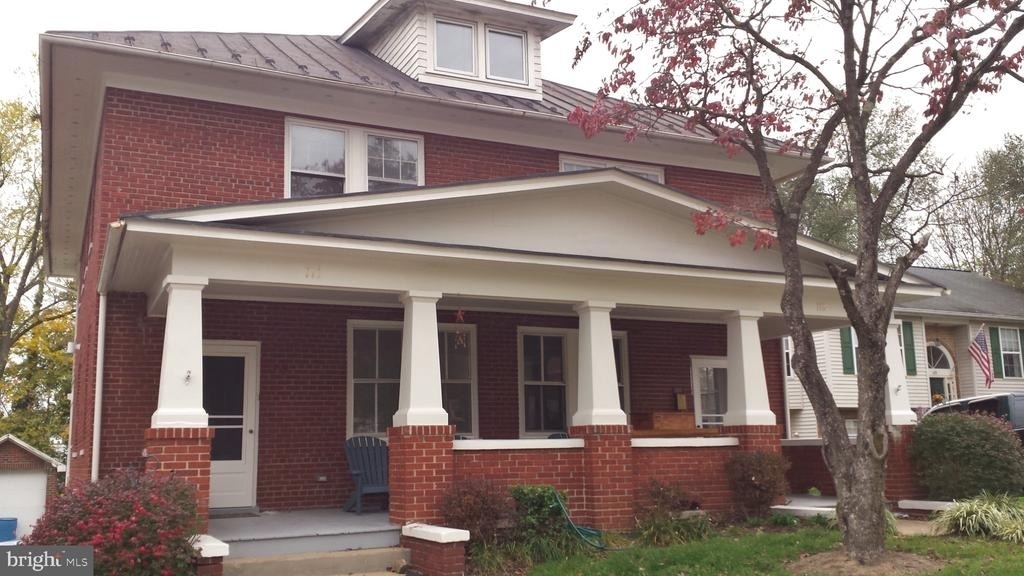 111 Academy Street - Photo 1