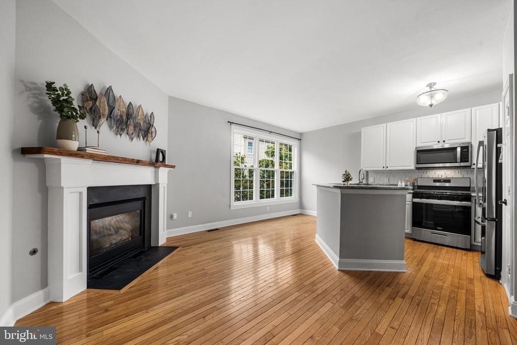 3905 Charles Avenue - Photo 12