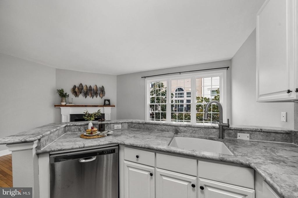 3905 Charles Avenue - Photo 16