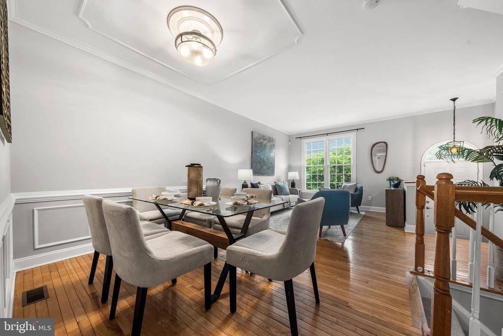 3905 Charles Avenue - Photo 9