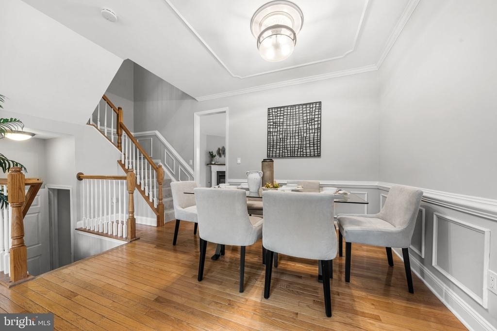 3905 Charles Avenue - Photo 8