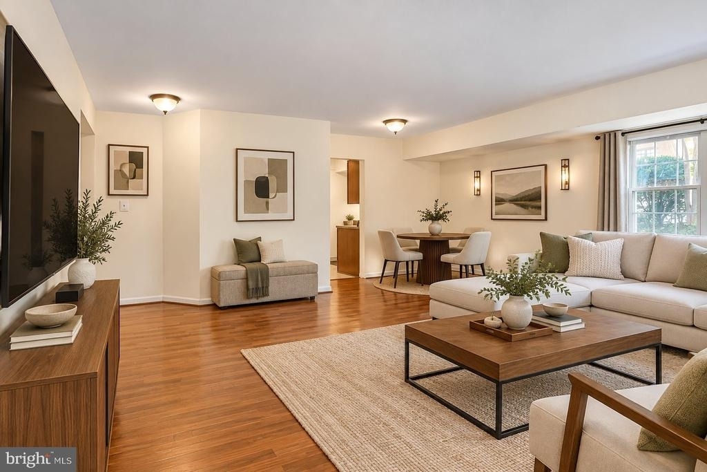 5919 Quantrell Avenue - Photo 3