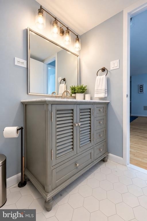 801 N Pitt Street - Photo 8