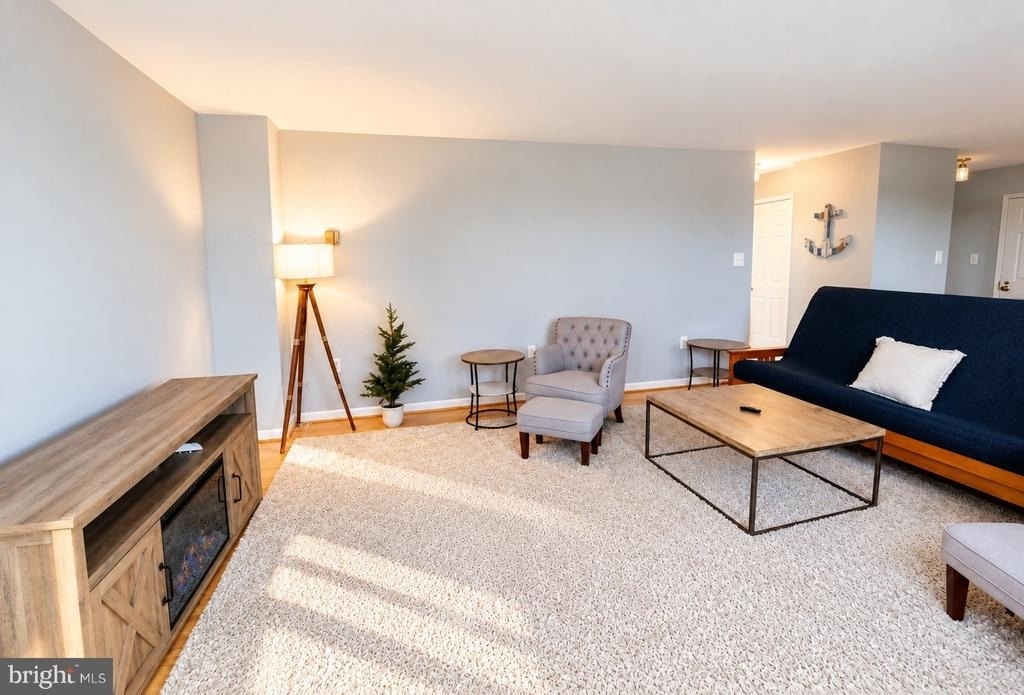 801 N Pitt Street - Photo 4