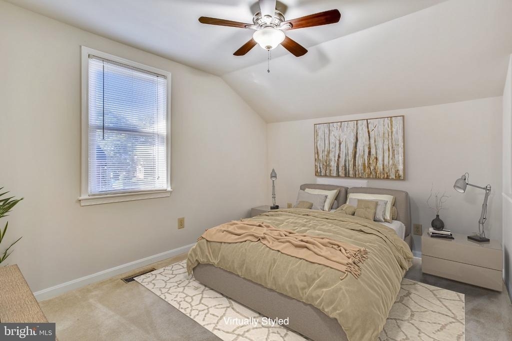 501 Colecroft Court - Photo 12