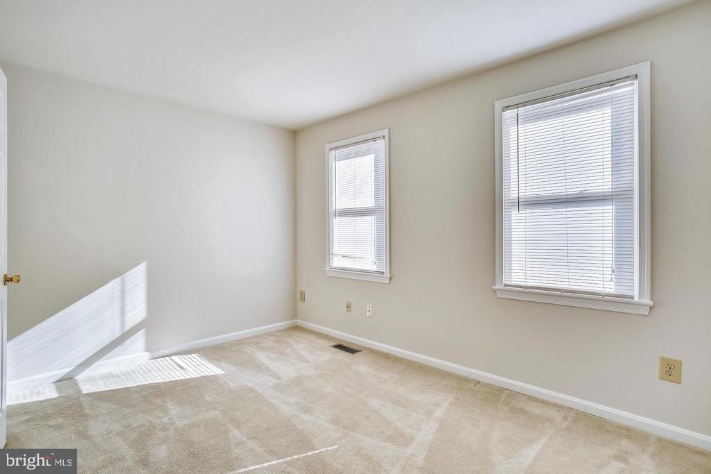 501 Colecroft Court - Photo 15