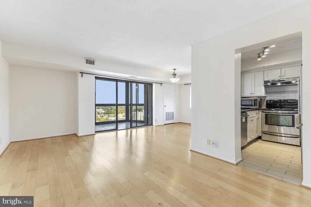 900 N Stafford Street - Photo 5
