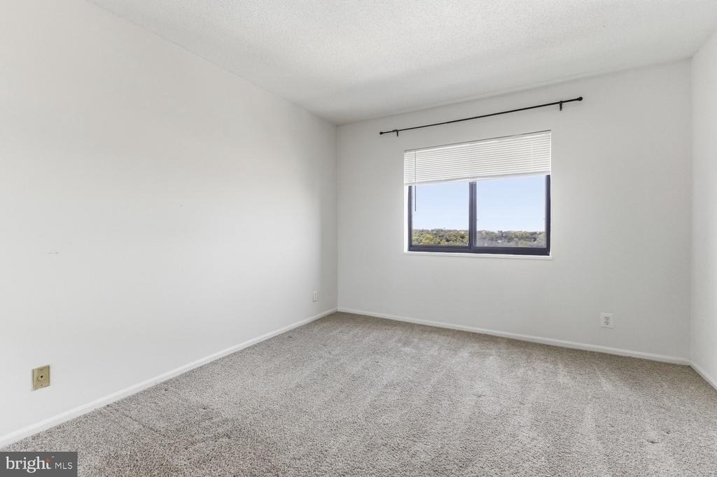 900 N Stafford Street - Photo 12