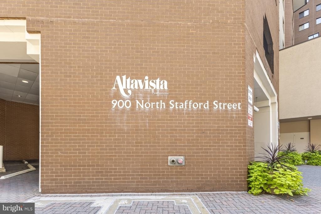 900 N Stafford Street - Photo 19