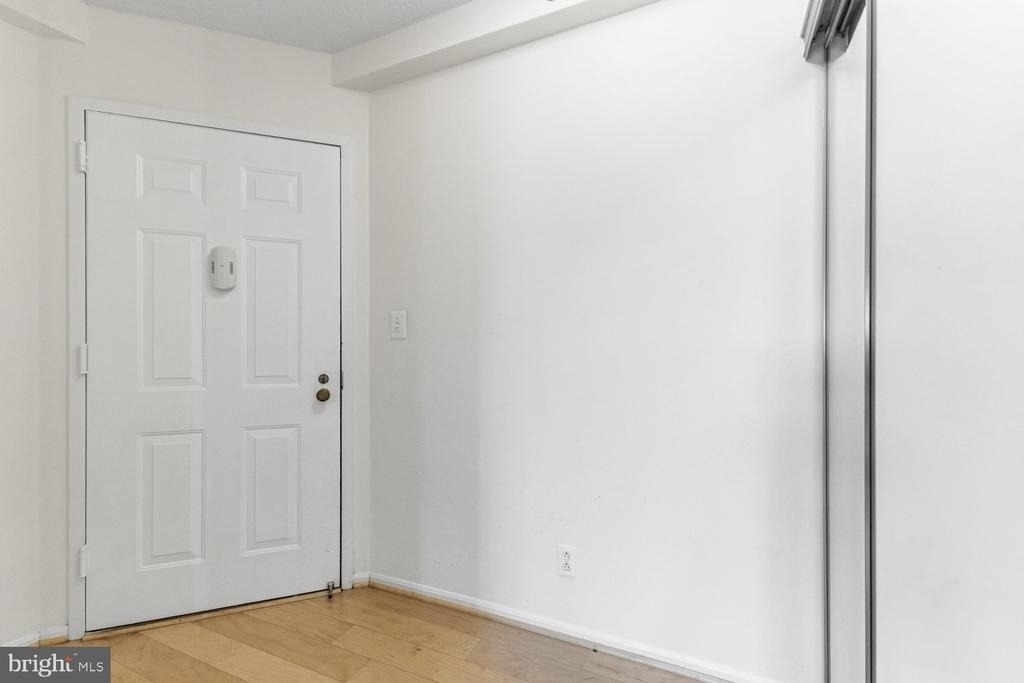 900 N Stafford Street - Photo 3