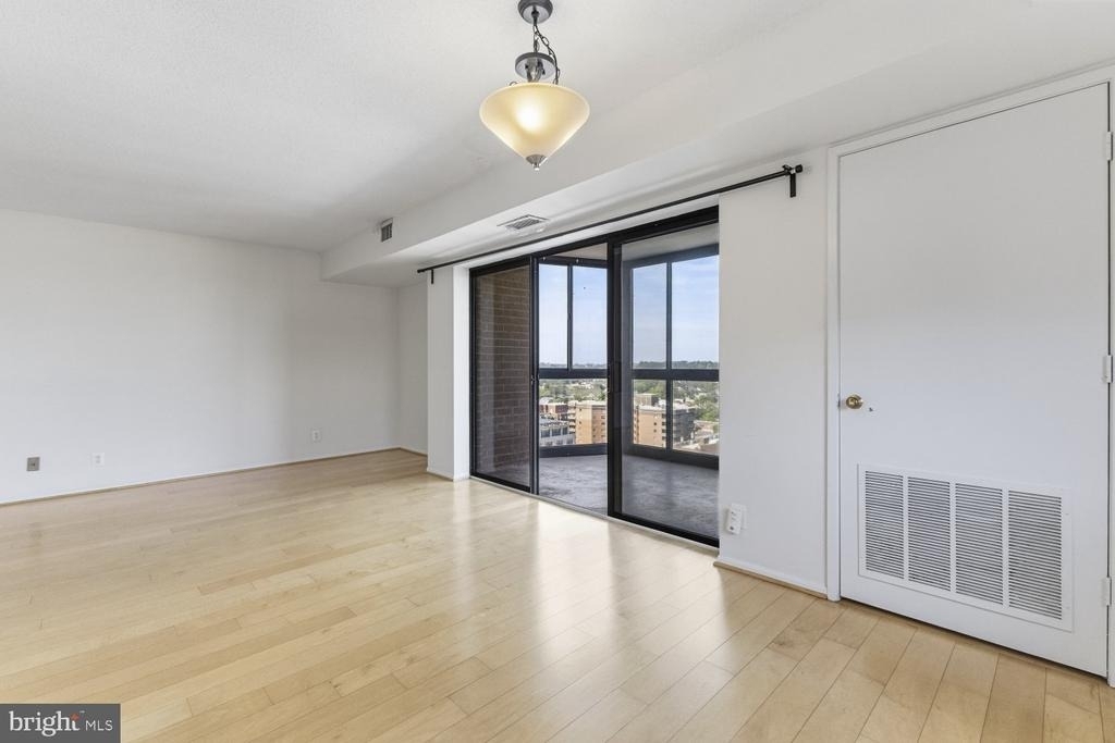 900 N Stafford Street - Photo 4