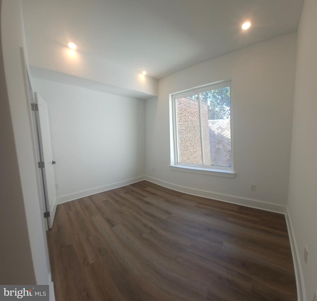6202 Germantown Avenue - Photo 15