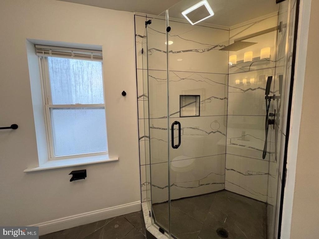 2145 Elkins Avenue - Photo 14