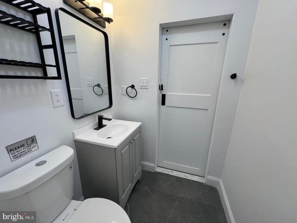 2145 Elkins Avenue - Photo 11