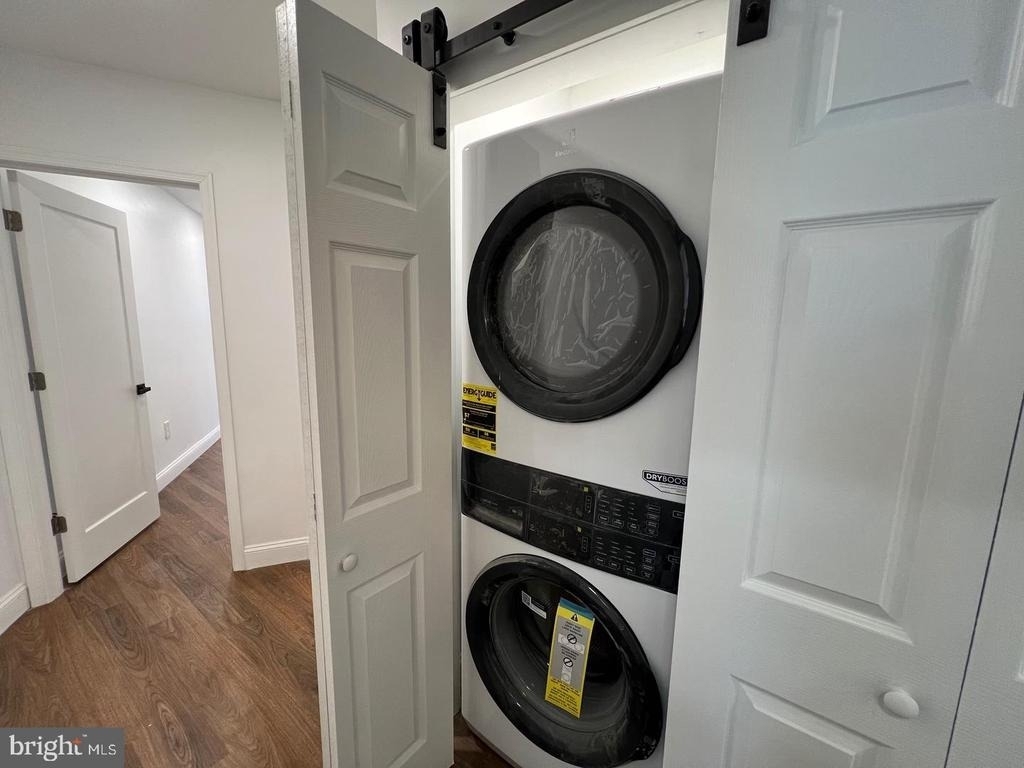 2145 Elkins Avenue - Photo 15