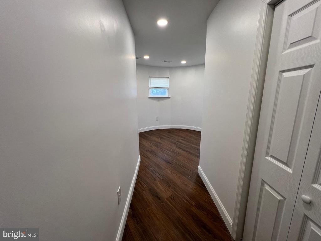 2145 Elkins Avenue - Photo 19