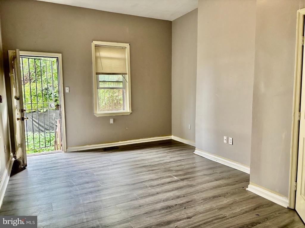 611 32nd Street N - Photo 9